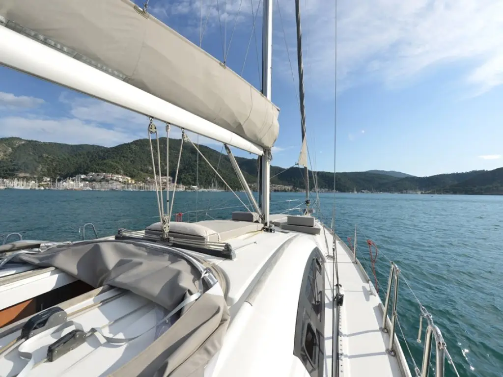 Beneteau 43