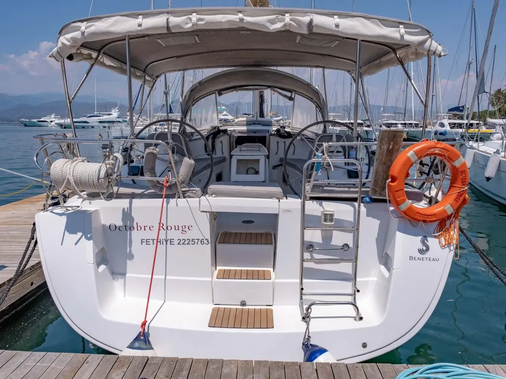 Beneteau 43