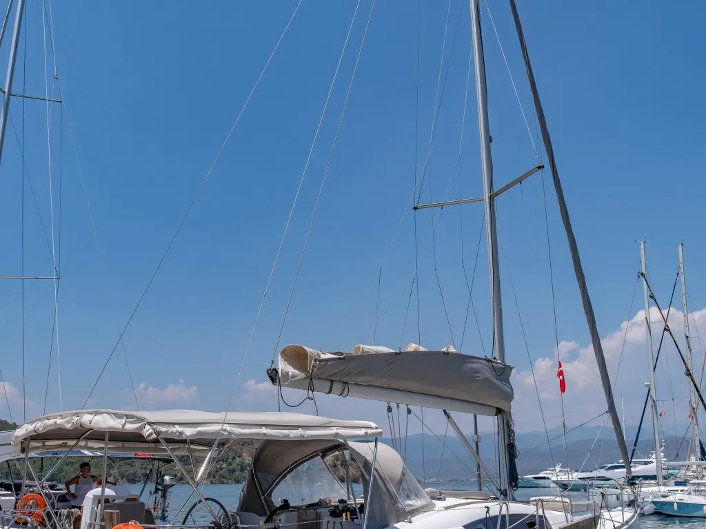 Beneteau 43