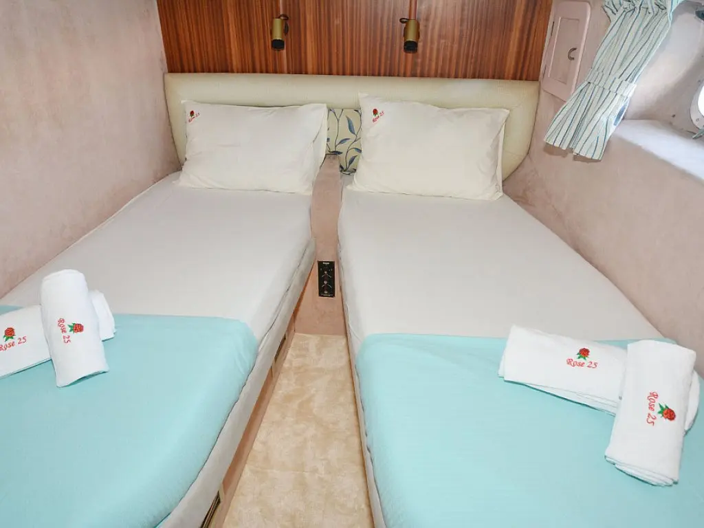 Rose 25 Motoryacht