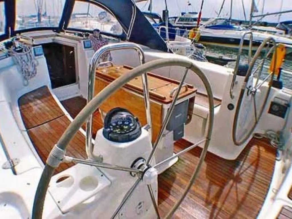 Bavaria 44